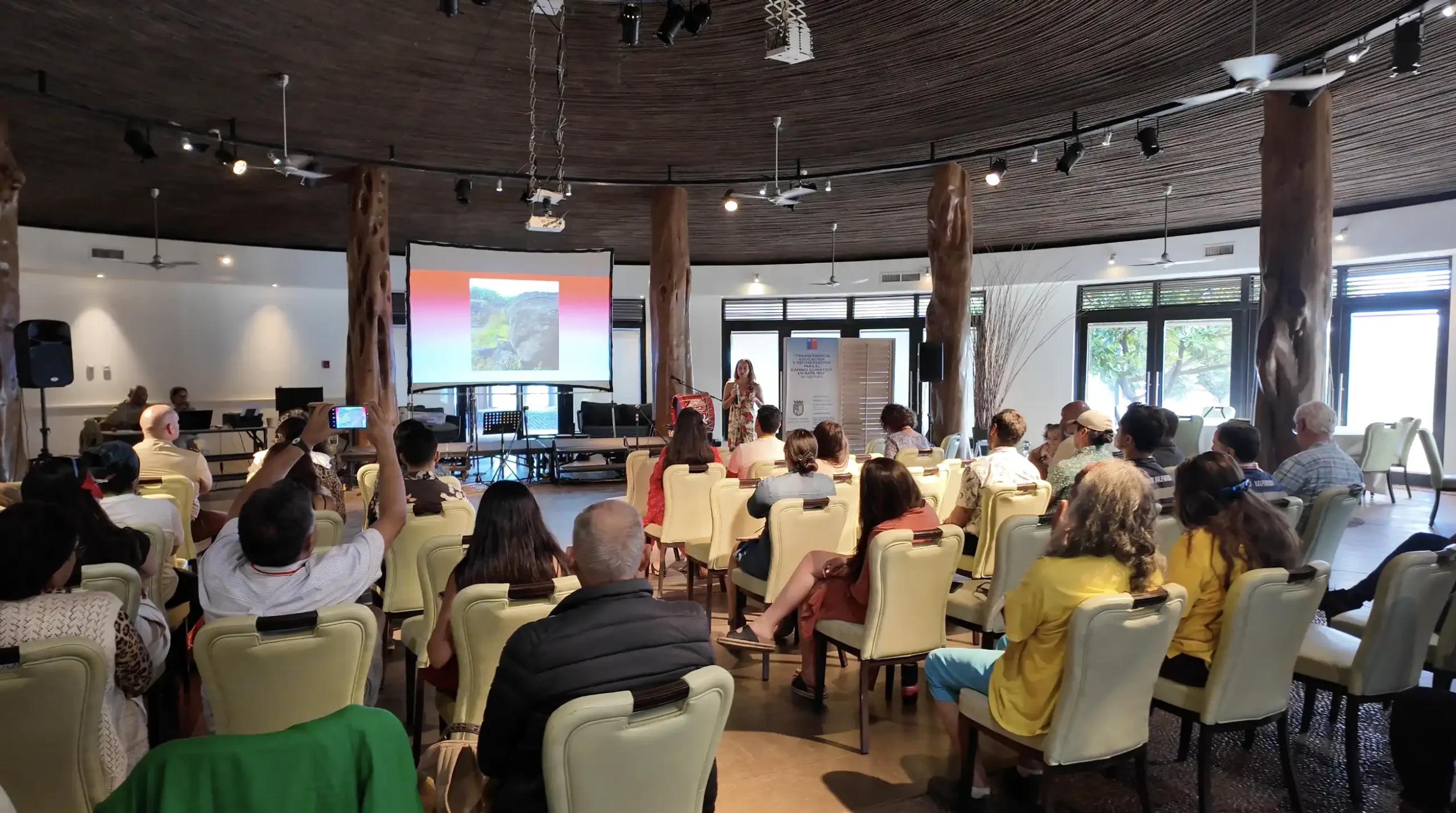 Conversatorio sobre prevención de incendios