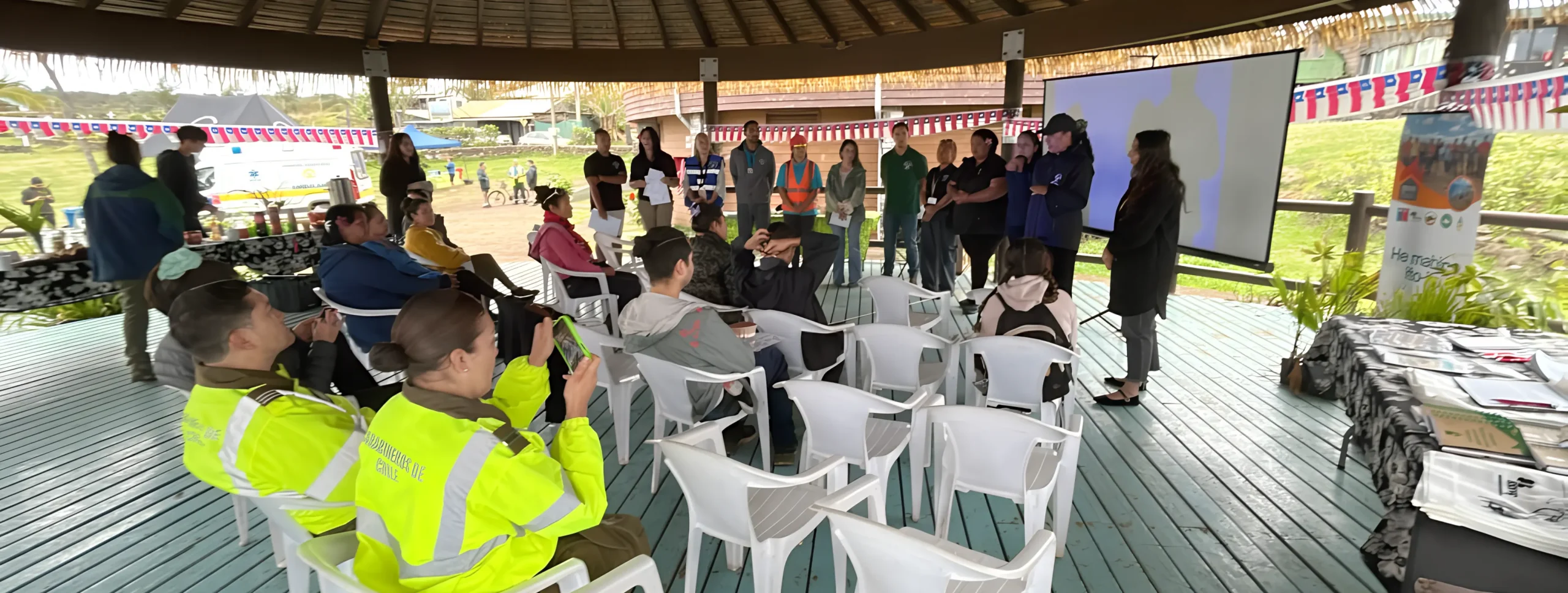 Banner de la feria vecinal en Hanga Roa